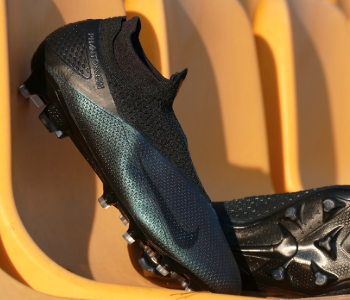 Nike Kinetic Black. Czerń niejedno ma imię