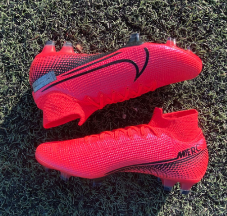 Nike Future Lab, czyli laser crimson na boisku