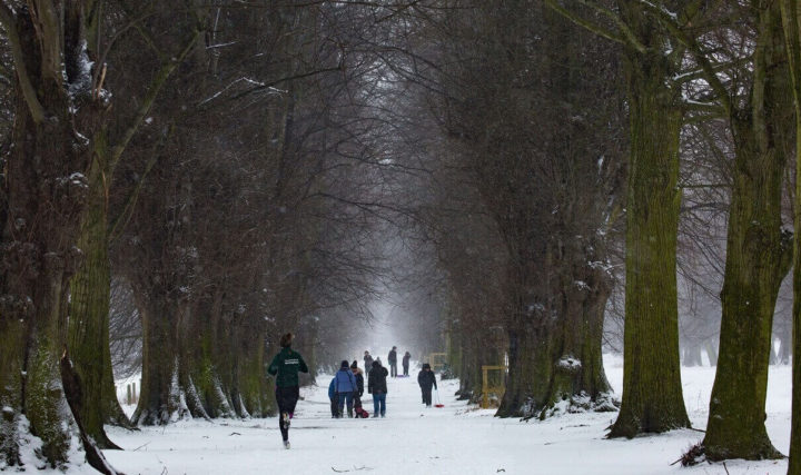 Bieganie przy ujemnych temperaturach – jak zwiększyć komfort podczas treningu?