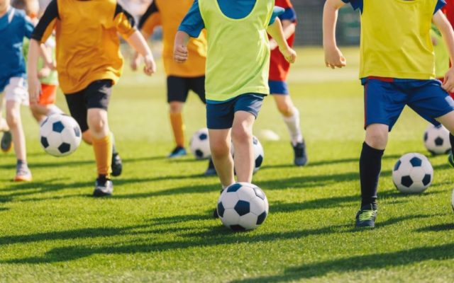 Przygotuj się na sportowe emocje: obóz sportowy tego lata