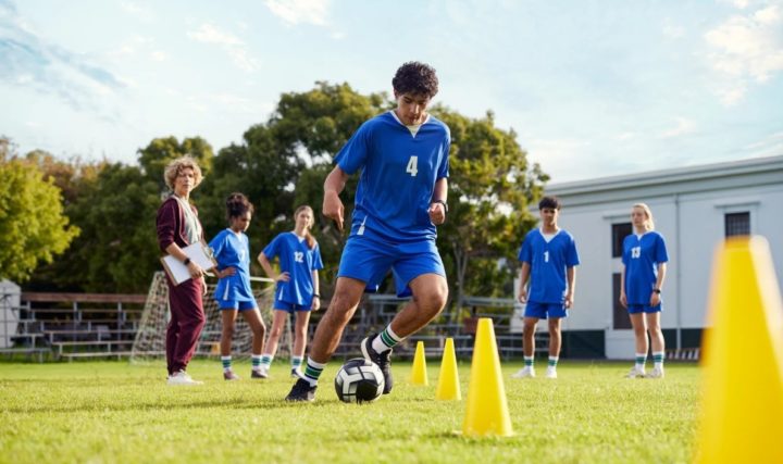 Najczęstsze kontuzje piłkarskie: jak sobie z nimi radzić i wrócić do gry